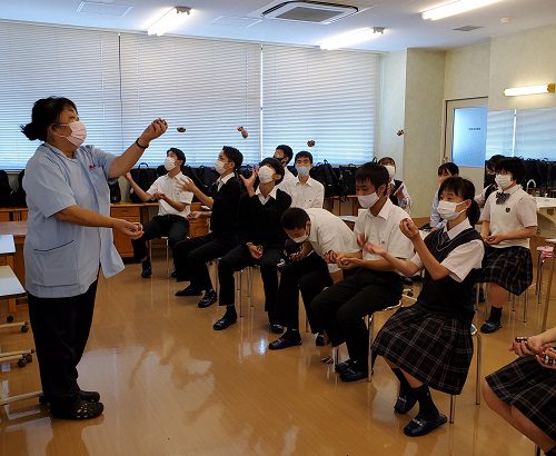 大牟田高校のこども福祉コースの皆さんの授業見学がありました！