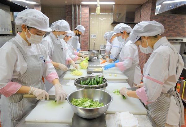 学生おすすめの授業　『給食管理実習』