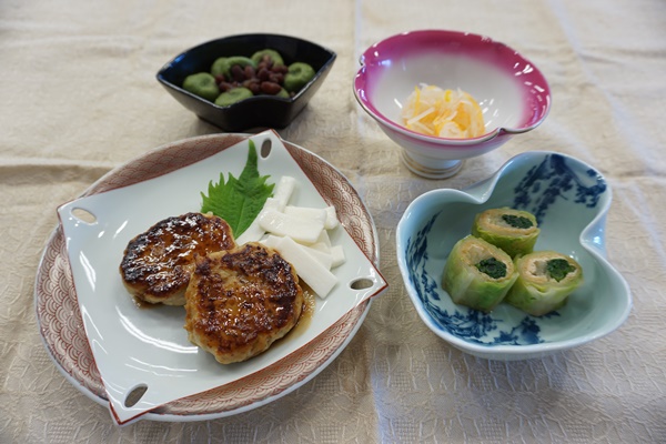 栄養学実習で高齢期の栄養を学びました！