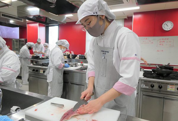 平岡栄養士専門学校　授業紹介☆