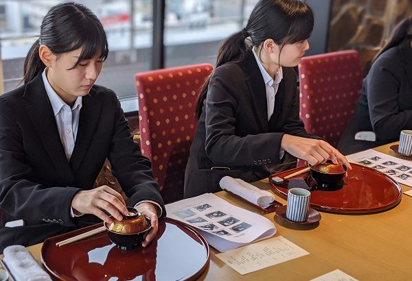 日本料理の食べ歩き研修に行ってきました