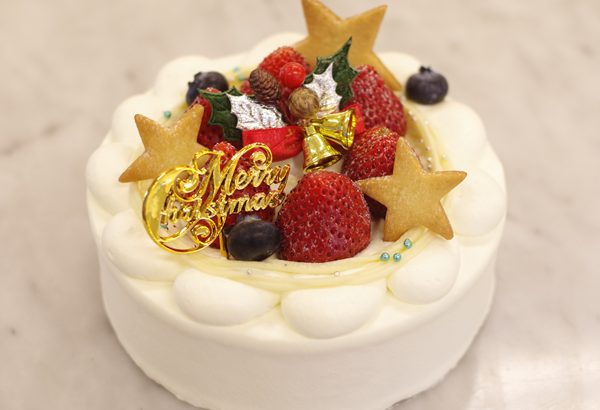 クリスマスケーキの予約受付中です⋆