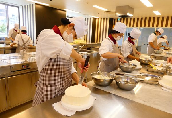 平岡調理・製菓専門学校　製菓衛生師科では、授業でこんなことを学びます